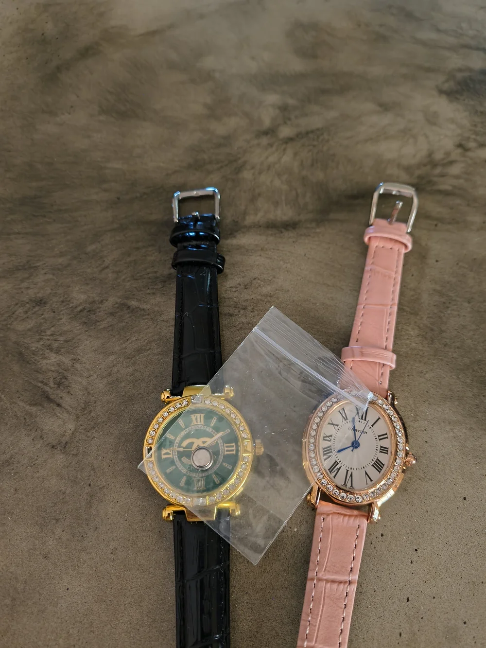 Women's Fashion Watches, Pink Leather Strap, Black Leather Strap